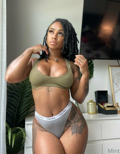 Therealbombshellmint