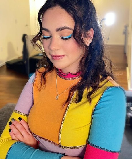Mary Mouser