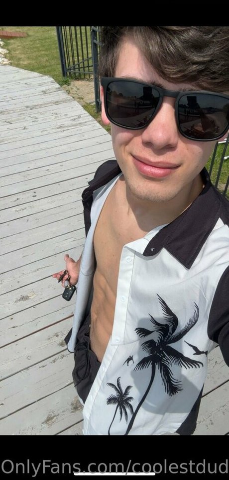 Coolestdude898