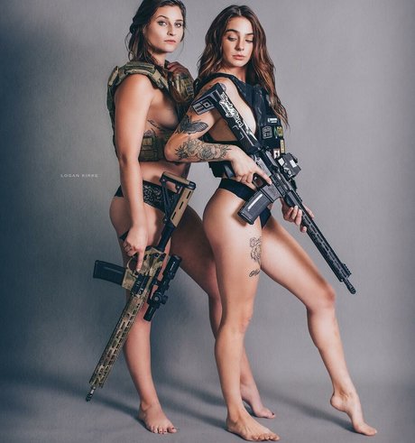 Girls With Guns