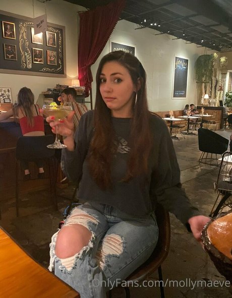 Mollymaeve