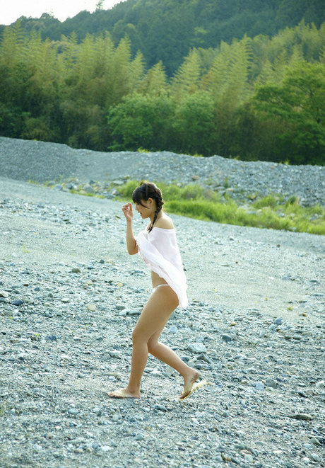 Ai Shinozaki