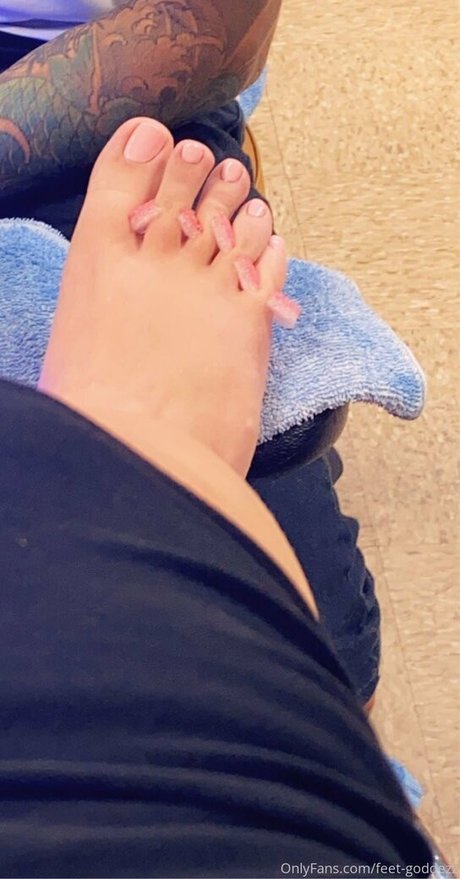 Feetgoddezz