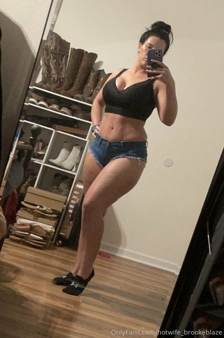 Hotwifebrookeblaze