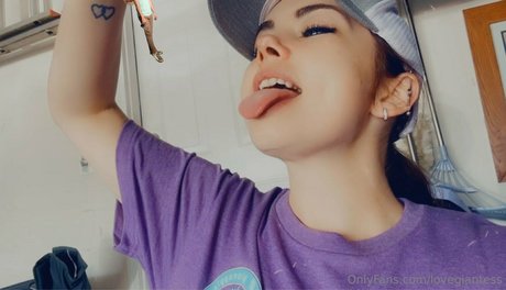 Lovegiantess
