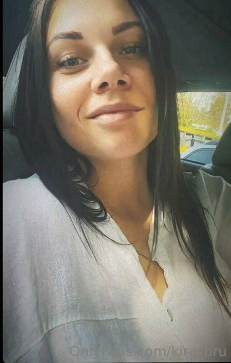 Kirabrunette1