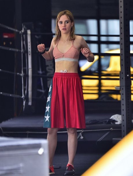 Suki Waterhouse