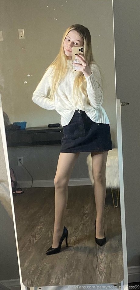 Pantyhoseprincess99