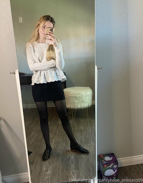 Pantyhoseprincess99