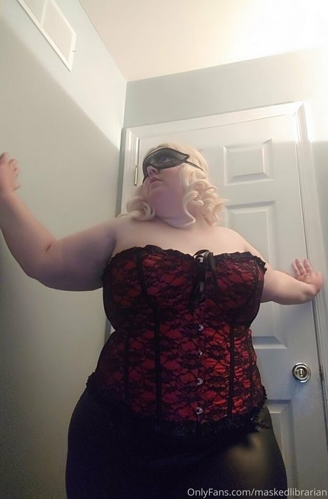 Maskedlibrarian