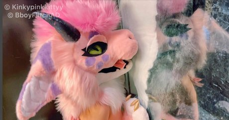 Kinkypinkkitty