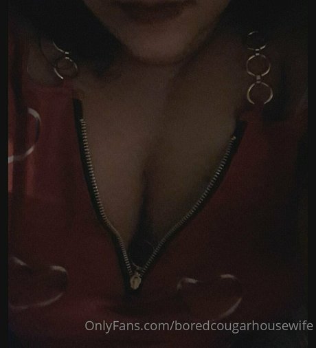 Boredcougarhousewife