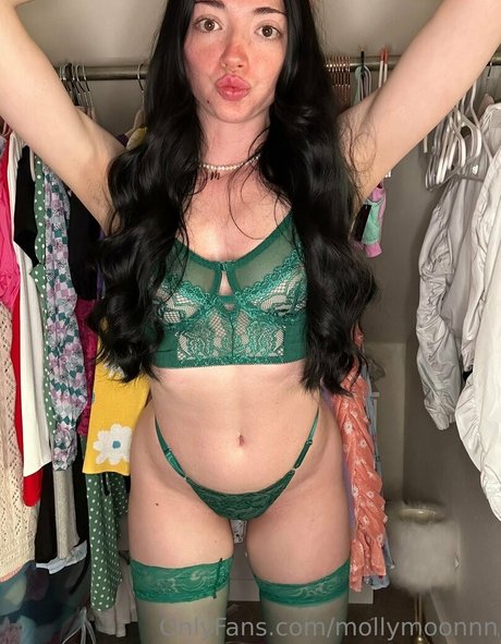 Mollymoonnn