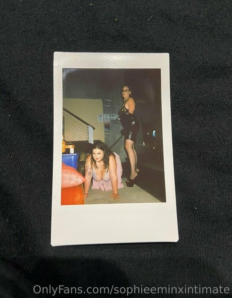 Sophieeminxintimate