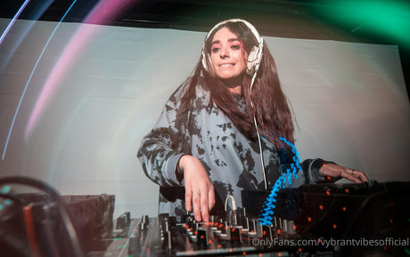 Vybrantvibesofficial