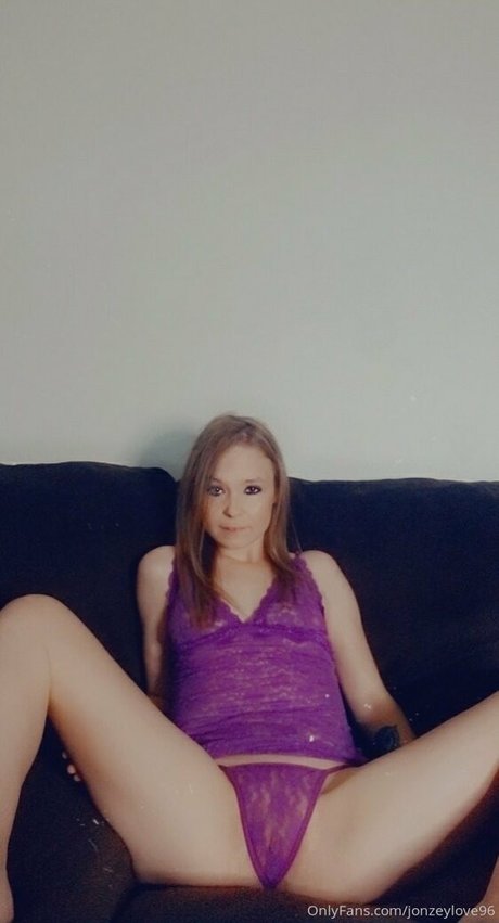 Jonzeylove96