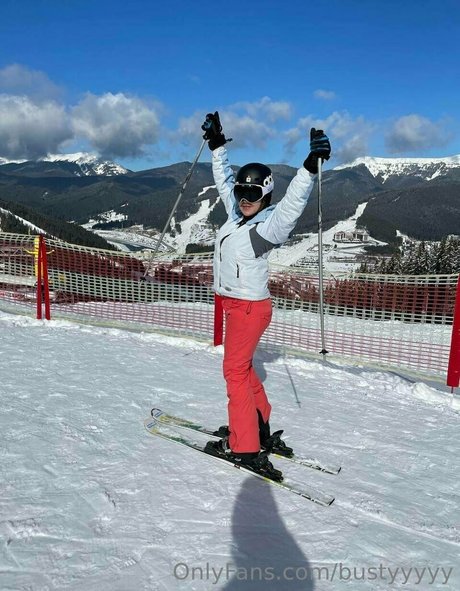 Bustyyyyy