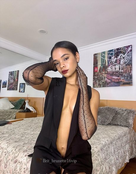Britbrunette16