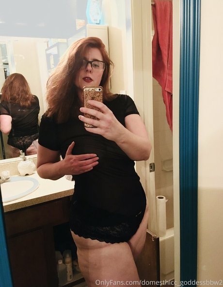 Domesthiccgoddessbbw2