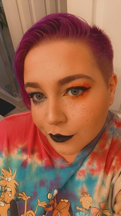 Unsupervisedhousewife