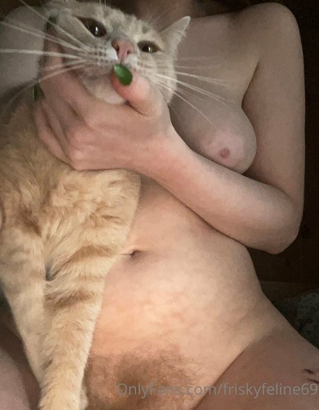 Friskyfeline69