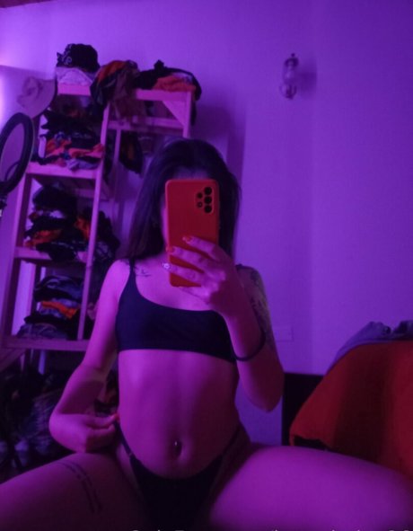 Hornylatina26