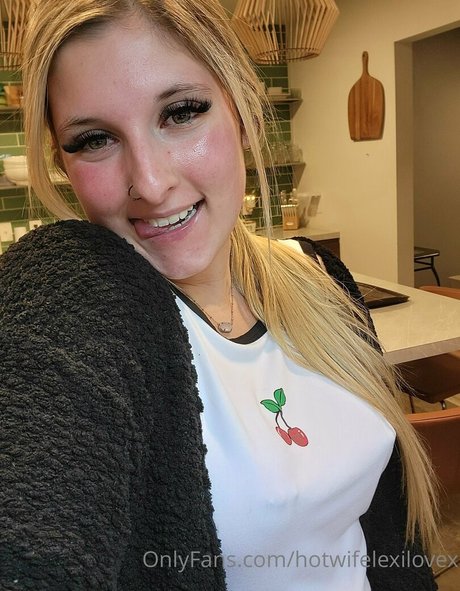 Hotwifelexilovex