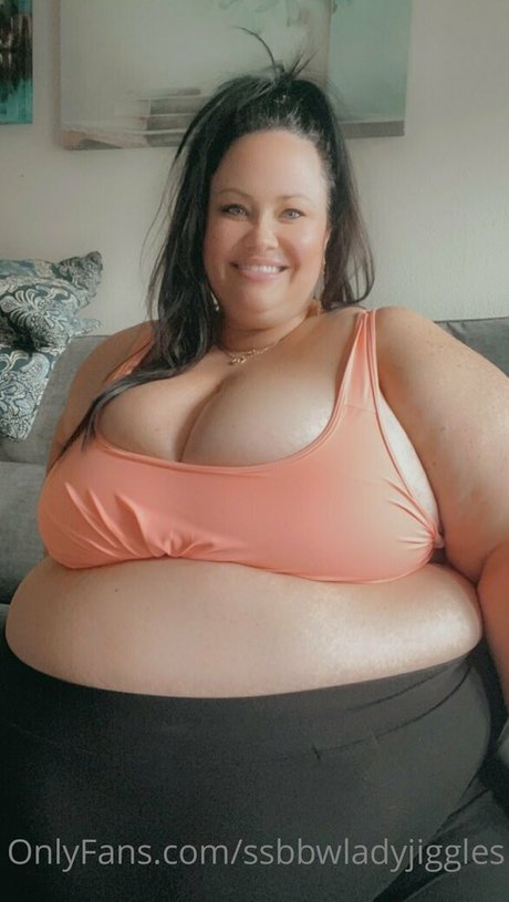 Ssbbwladyjiggles