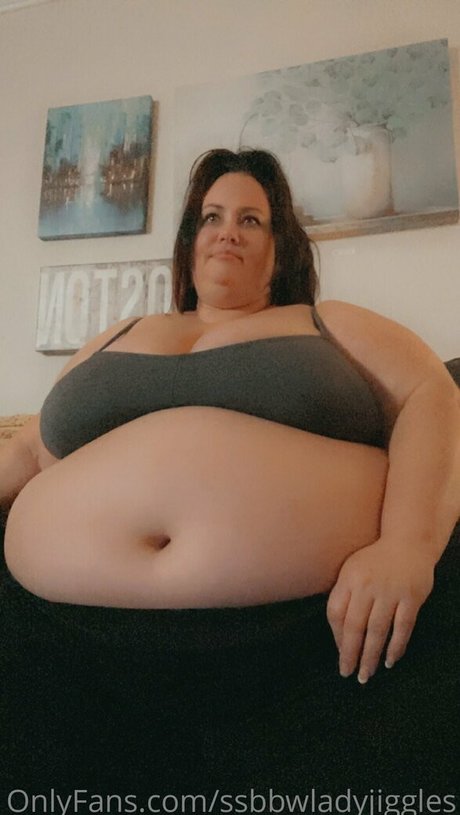 Ssbbwladyjiggles