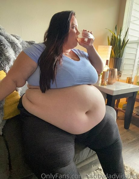 Ssbbwladyjiggles