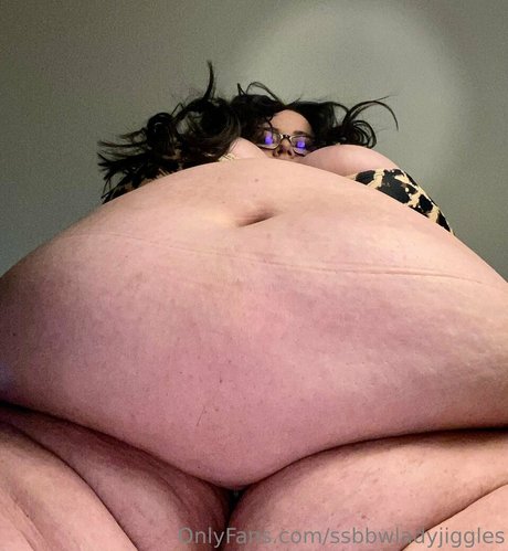 Ssbbwladyjiggles