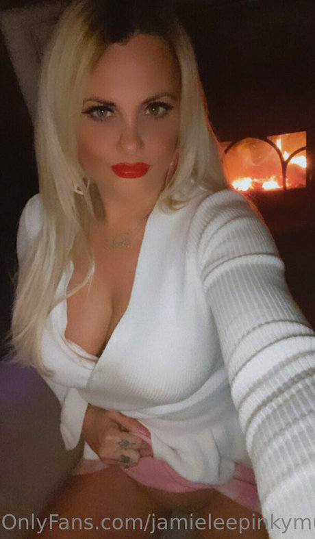 Jamieleepinkymummy