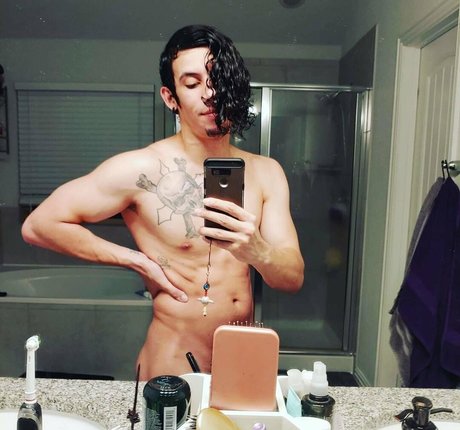 Cagedangelcosplayfree