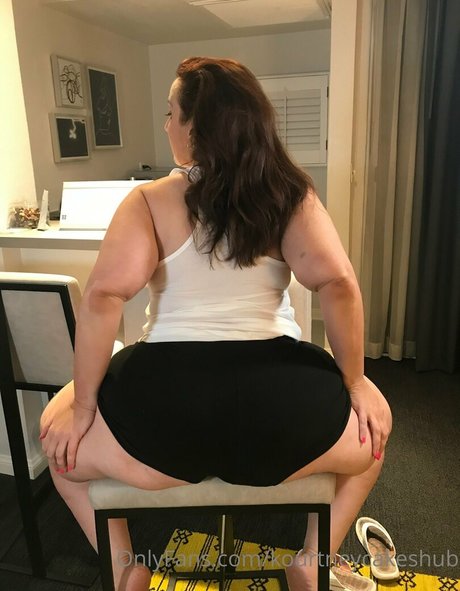 Kourtneycakeshub