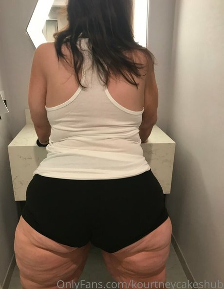 Kourtneycakeshub
