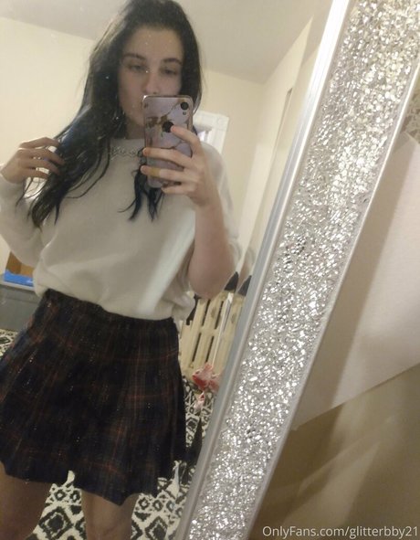 Glitterbby21