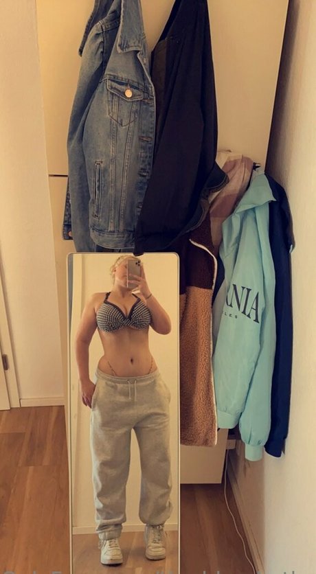 Theblondethebrunette